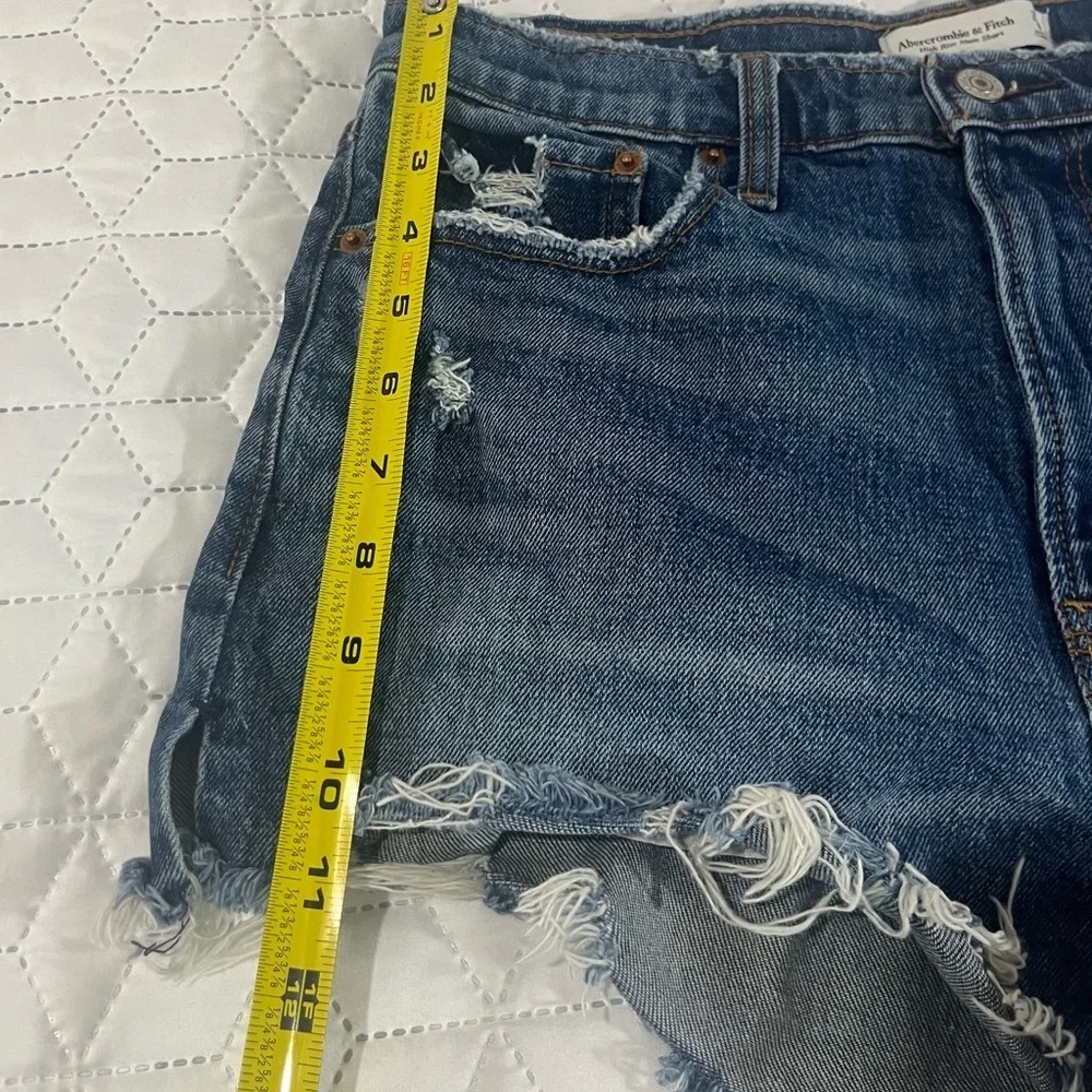 Abercrombie & Fitch High Rise Mom Denim Shorts Size 8 29